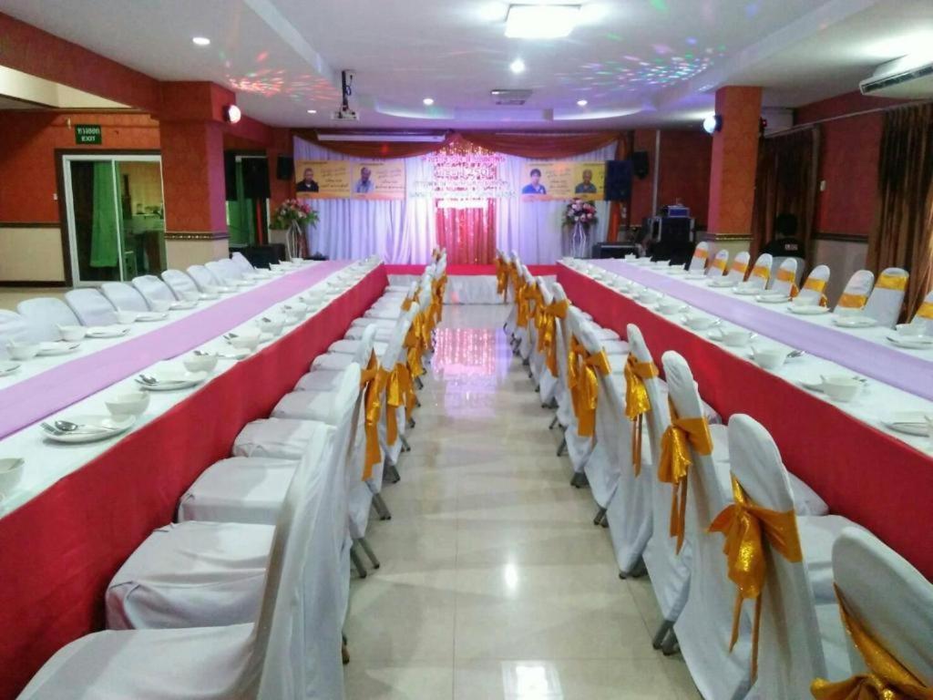 Le Parc Wangnang Hotel Phitsanulok Exterior photo