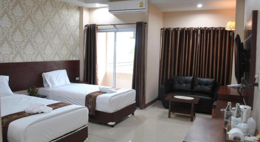 Le Parc Wangnang Hotel Phitsanulok Exterior photo