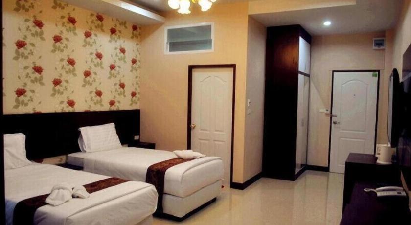 Le Parc Wangnang Hotel Phitsanulok Exterior photo